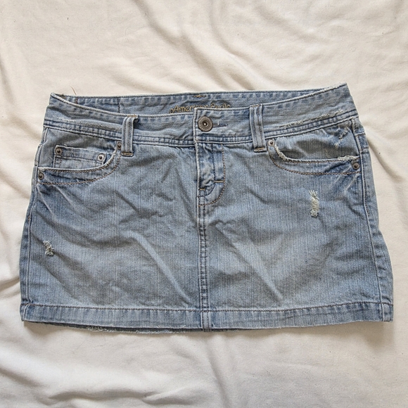 American Eagle Outfitters Dresses & Skirts - VTG 90s American Eagle Distressed Denim Mini Skirt Size 10 Dated 1999